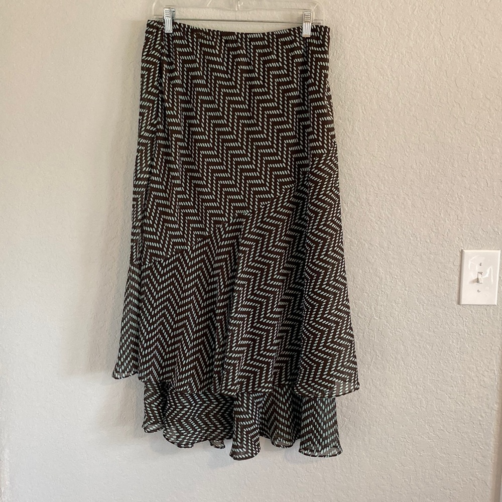 Frilly skirt